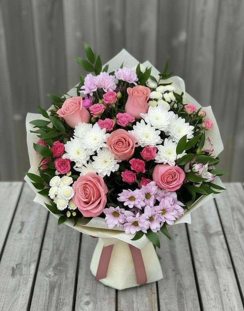 Букет цветов из: Альстромерии, Гвоздики, Розы и Хризантемы в Арье