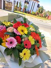 Букет цветов из:  Герберы #REPLACE_PRED# Арье