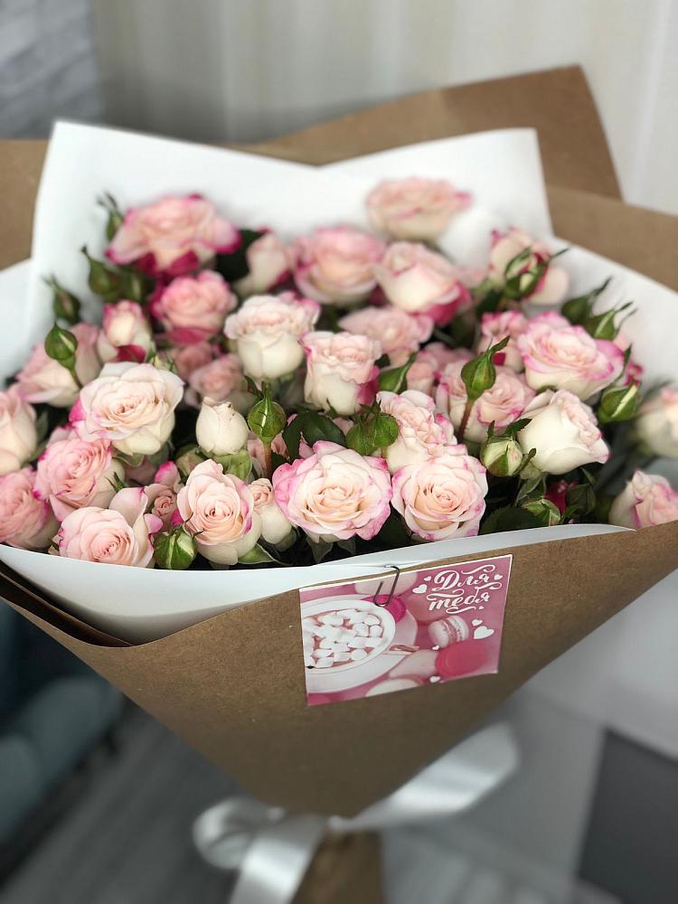 Букет цветов из: Розы в Арье