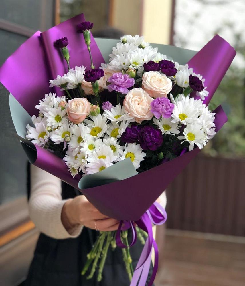 Букет цветов из: Хризантемы, Гвоздики и Розы в Арье