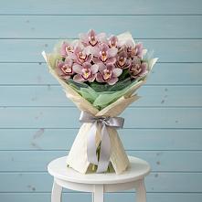 Букет цветов из:  Орхидеи и Розы #REPLACE_PRED# Арье