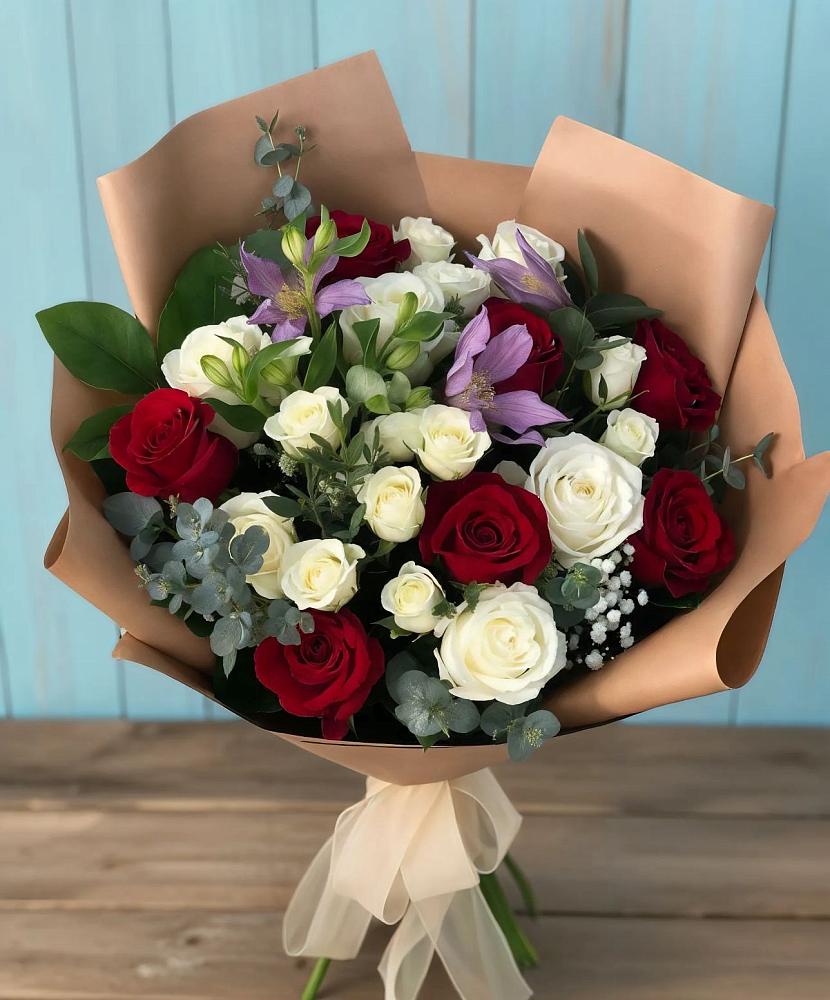 Букет цветов из: Розы и Альстромерии в Арье